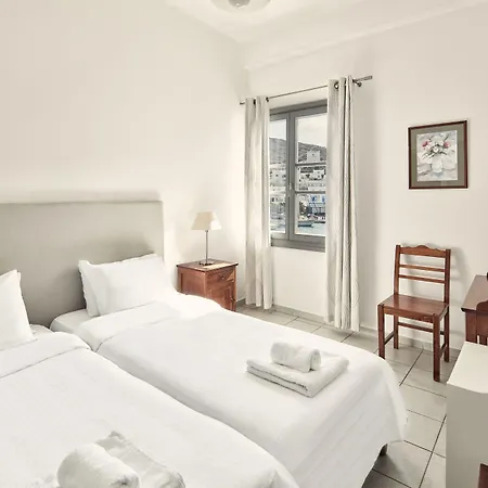 Acteon فندق إيوس خورا