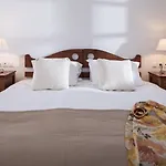 Acteon Hotel